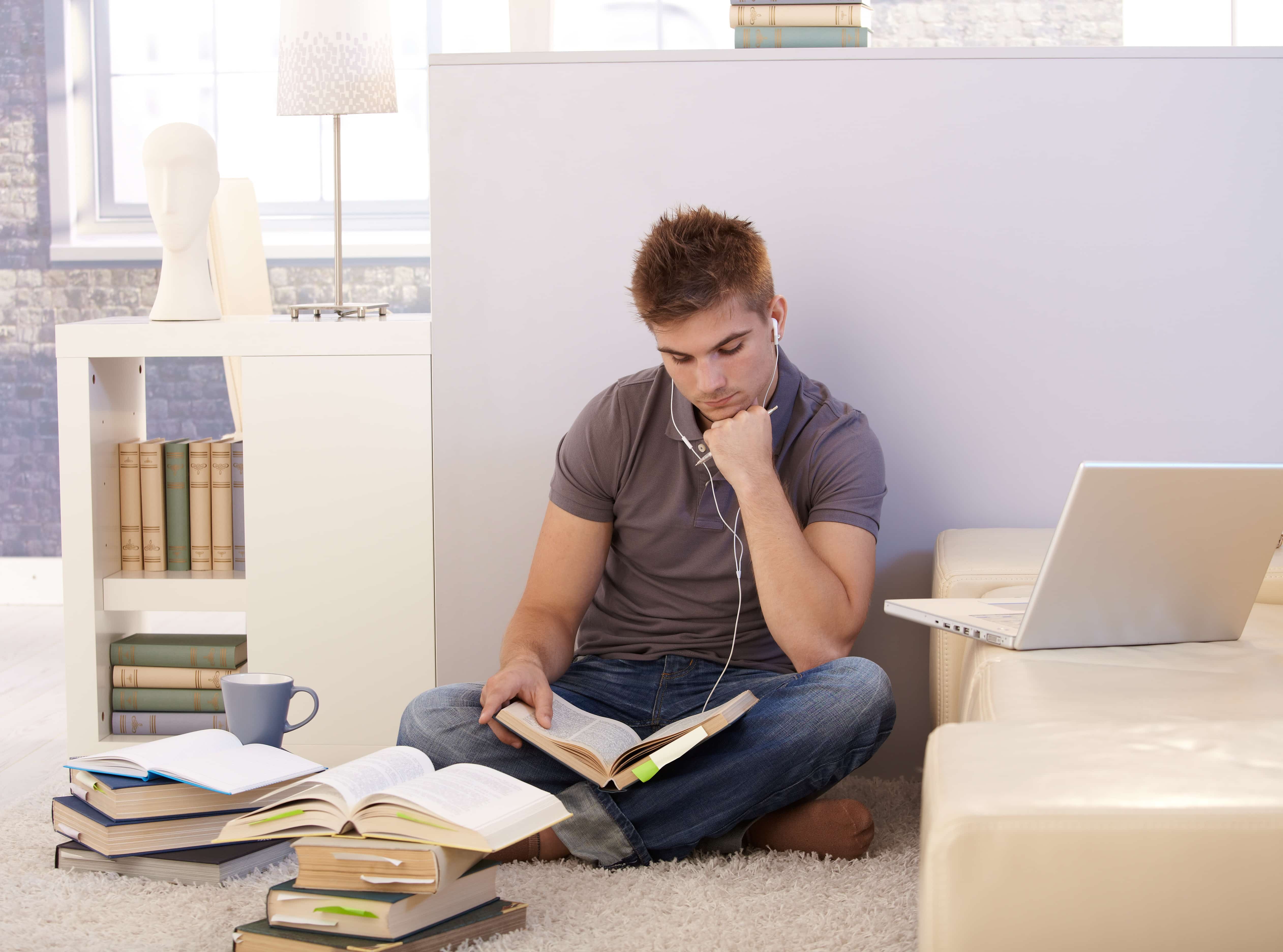Study at home. Studing или studying. Boy studying at Home. Studying at Home Action.